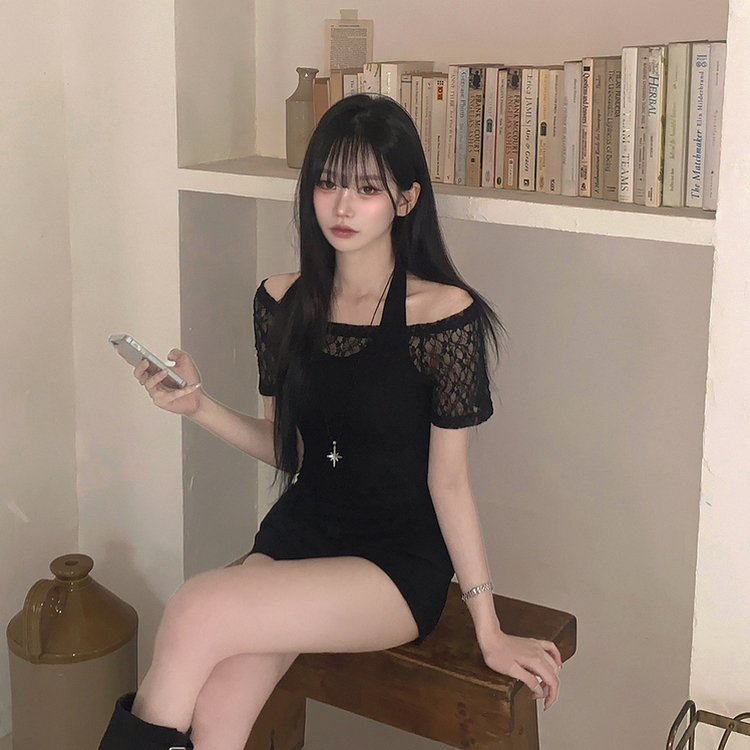 【SET】レースオフショル半袖Tシャツ＋ホルターネックタンクトップ BLACK