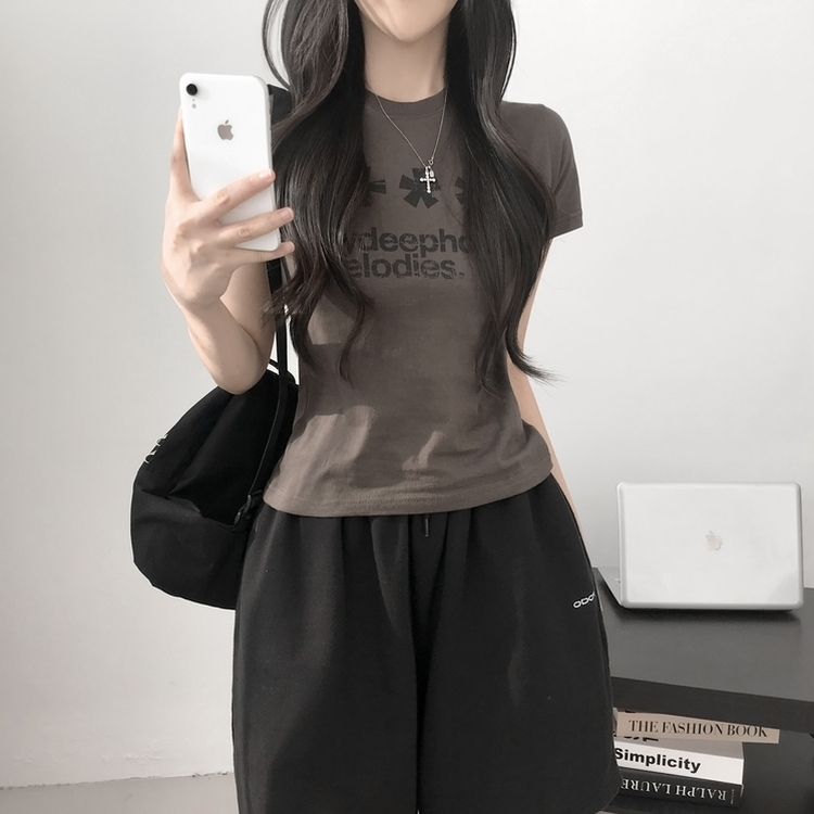 レタリングセミクロップ半袖Tシャツ KHAKI