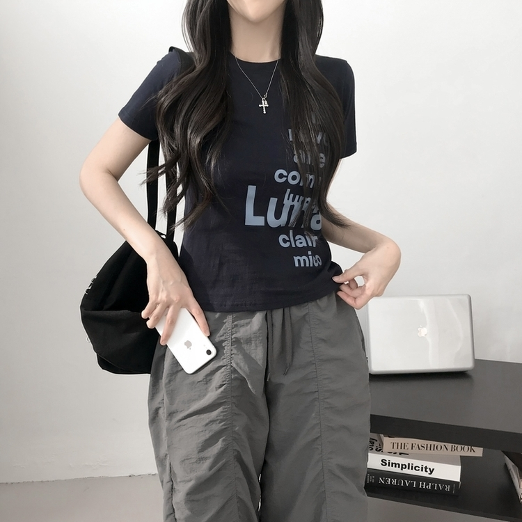 プリントセミクロップ半袖Tシャツ NAVY