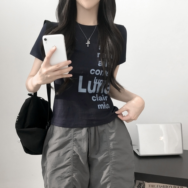 プリントセミクロップ半袖Tシャツ NAVY