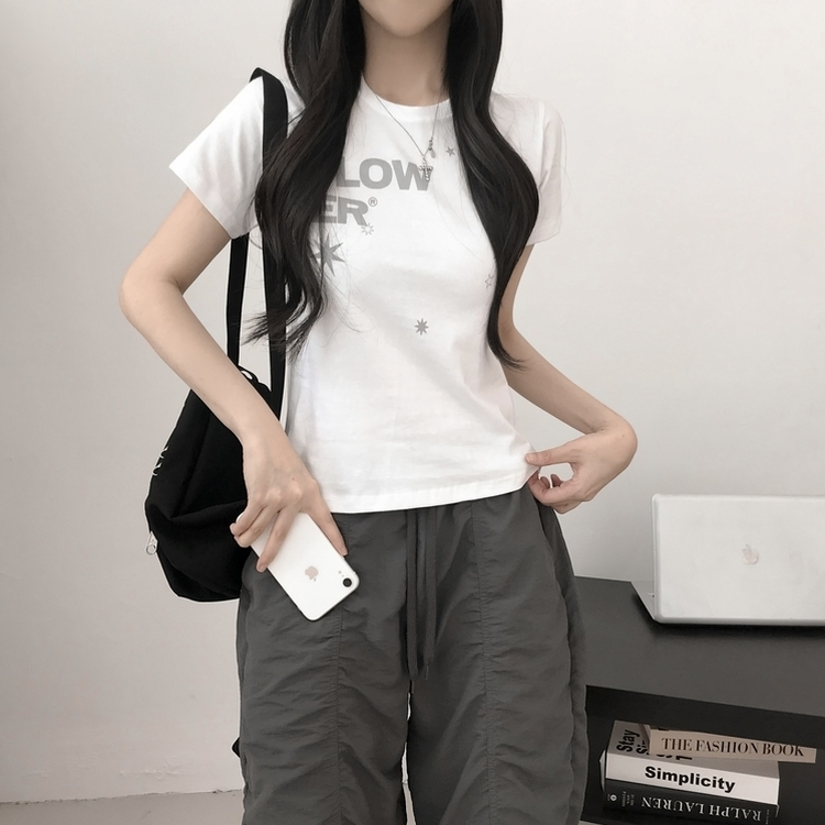 シンプルレタリングセミクロップド半袖Tシャツ WHITE