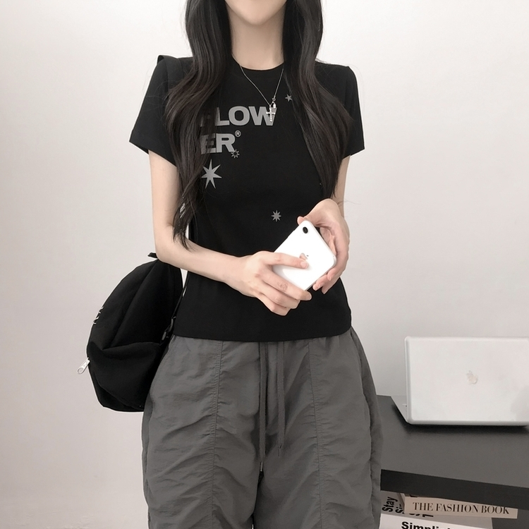 シンプルレタリングセミクロップド半袖Tシャツ BLACK