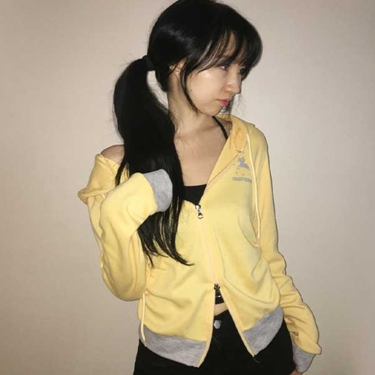 シャーリングジップアップフードトレーナー YELLOW