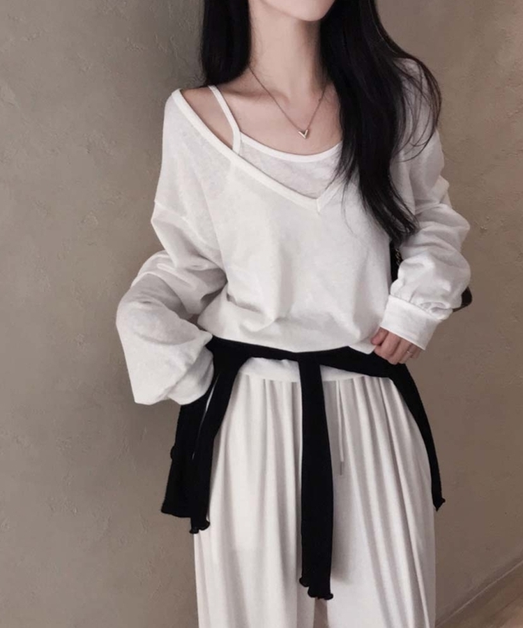 【SET】VネックスウェットTシャツ＋キャミソール IVORY