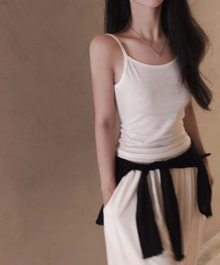 【SET】VネックスウェットTシャツ＋キャミソール IVORY