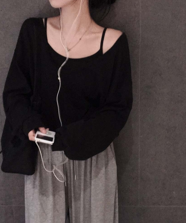 【SET】VネックスウェットTシャツ＋キャミソール BLACK