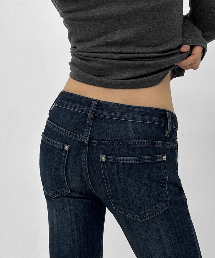 ローライズブーツカットデニムパンツ DARK BLUE