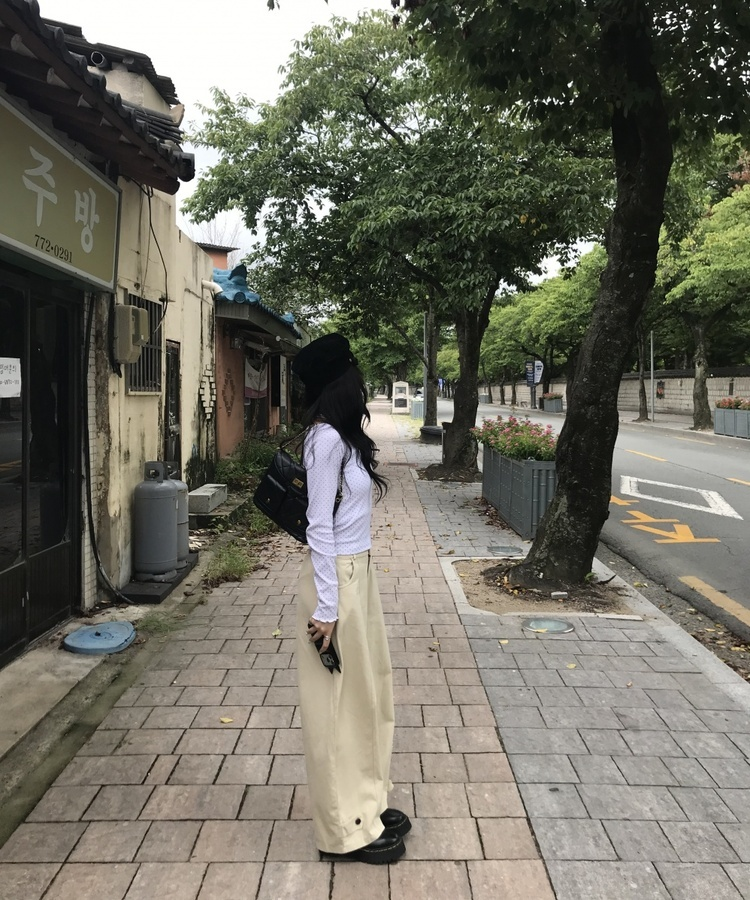 미니 도트 긴팔 골지 탑 화이트