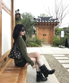 셔링 벨트 미들 부츠 블랙