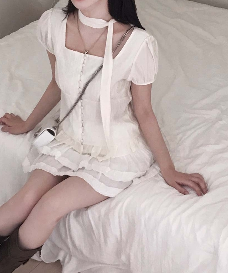 【マフラー付き】スクエアネックフリル半袖ブラウス IVORY