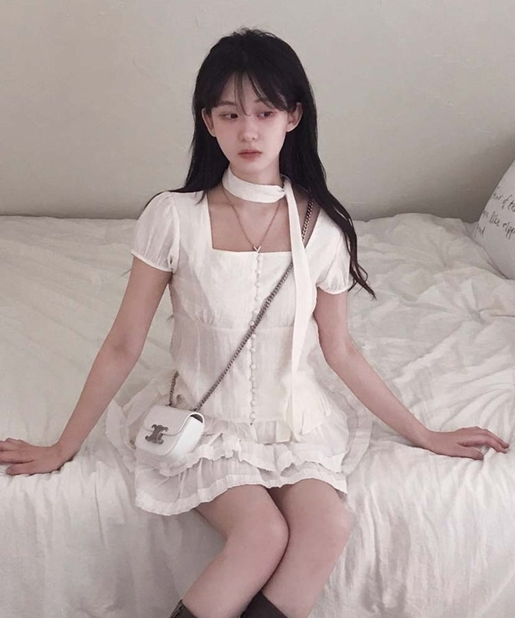 【マフラー付き】スクエアネックフリル半袖ブラウス IVORY