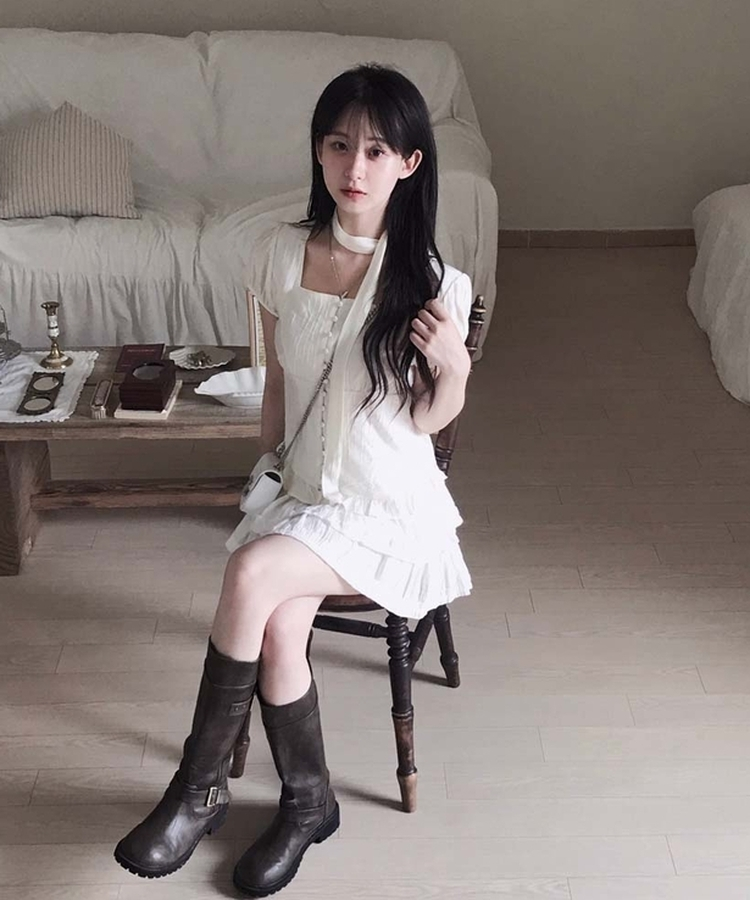【マフラー付き】スクエアネックフリル半袖ブラウス IVORY