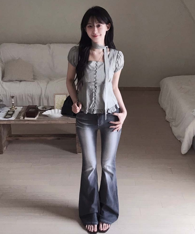 【マフラー付き】スクエアネックフリル半袖ブラウス GREY