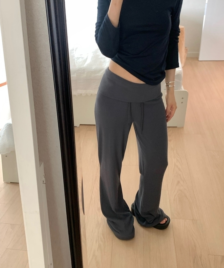 ハイウエストスリムブーツカットパンツ CHARCOAL