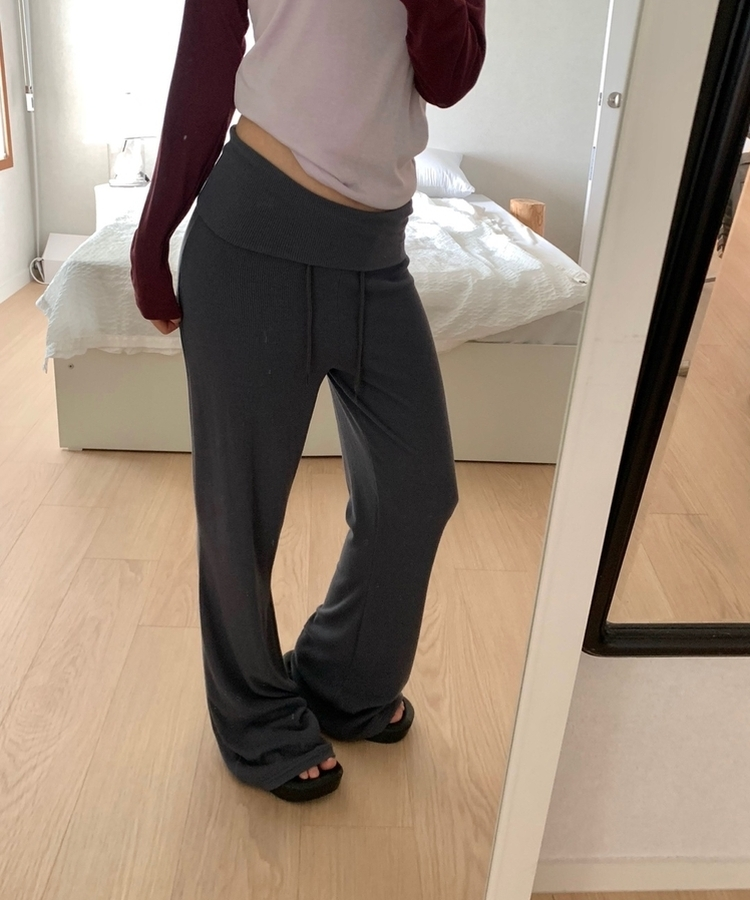 ハイウエストスリムブーツカットパンツ CHARCOAL
