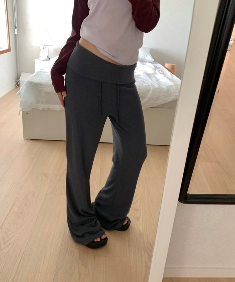 ハイウエストスリムブーツカットパンツ CHARCOAL