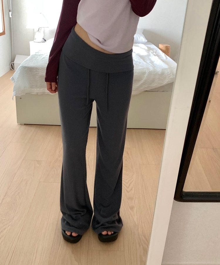 ハイウエストスリムブーツカットパンツ CHARCOAL