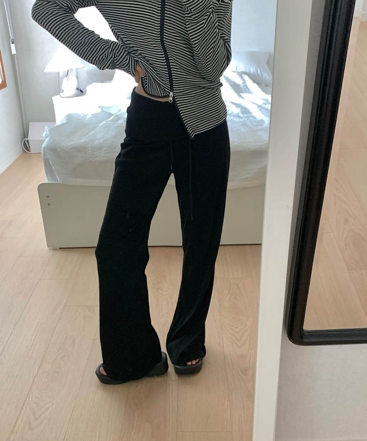 ハイウエストスリムブーツカットパンツ BLACK