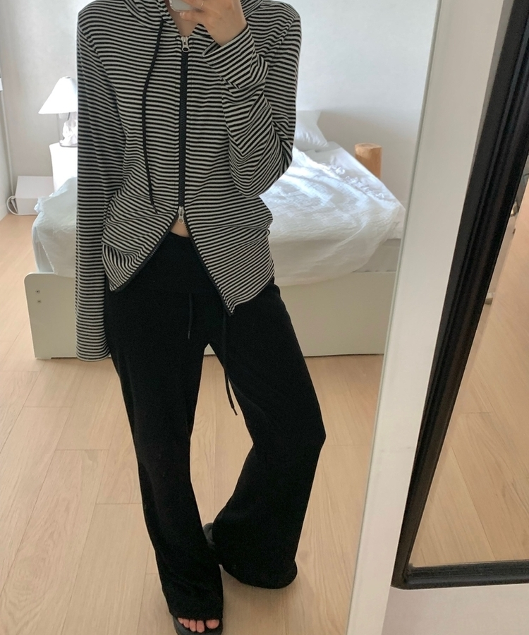 ハイウエストスリムブーツカットパンツ BLACK