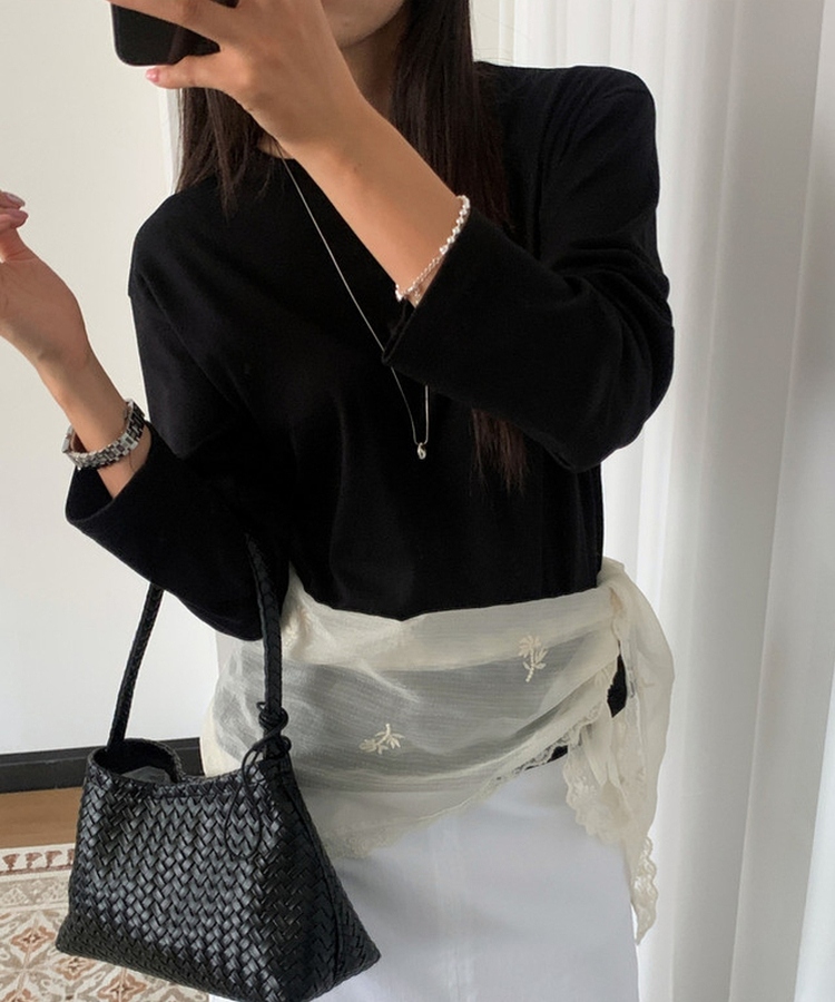 ラウンドネック長袖ベーシックTシャツ BLACK