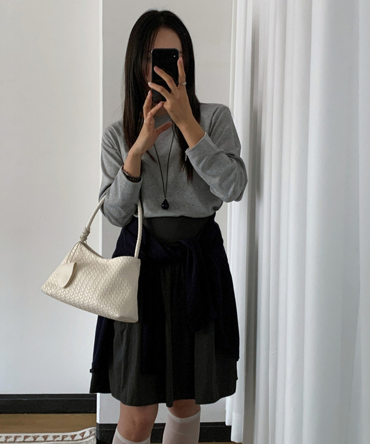 ラウンドネック長袖ベーシックTシャツ GREY