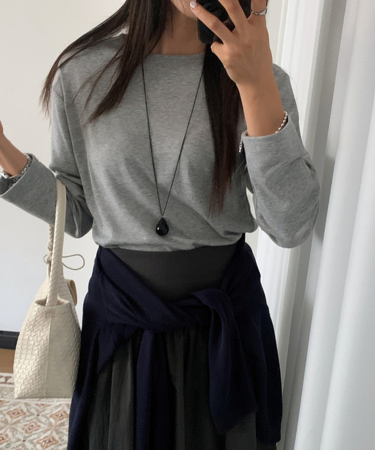 ラウンドネック長袖ベーシックTシャツ GREY