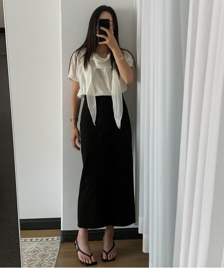 フロントスリットHラインロングスカート BLACK