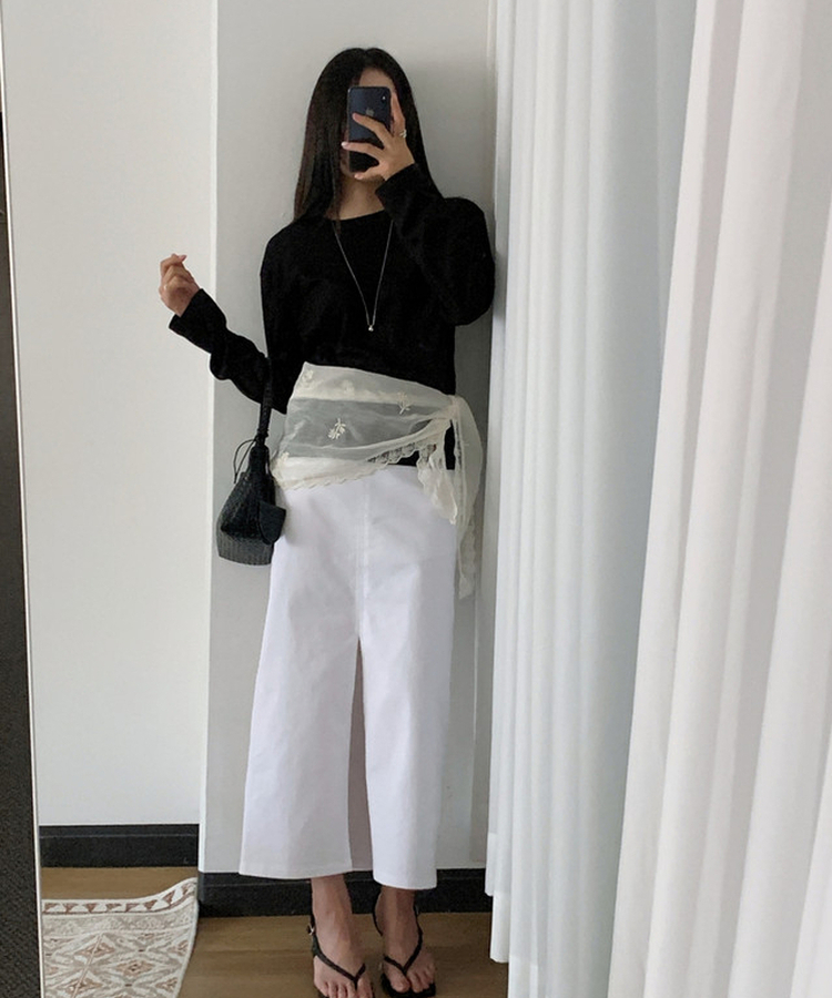 フロントスリットHラインロングスカート WHITE