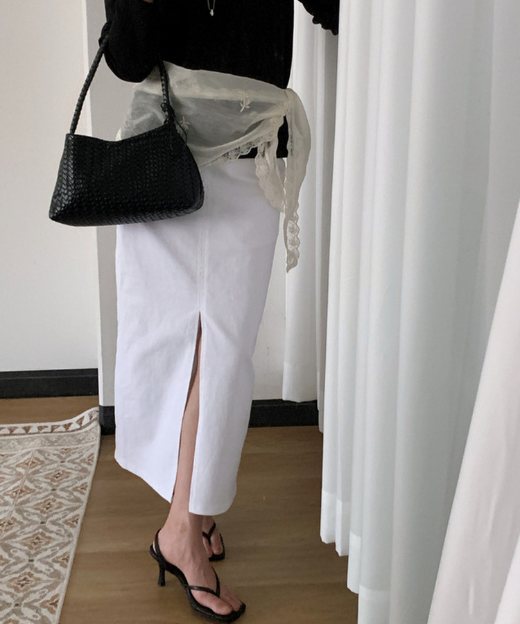 フロントスリットHラインロングスカート WHITE
