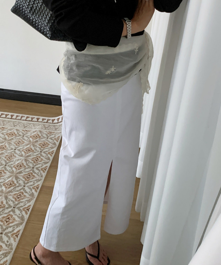 フロントスリットHラインロングスカート WHITE