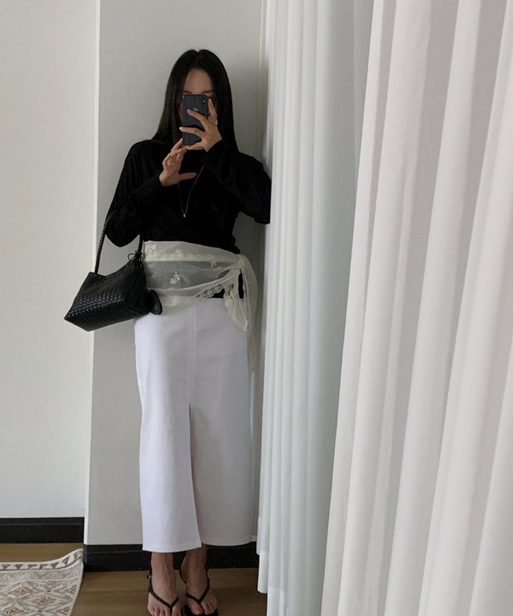 フロントスリットHラインロングスカート WHITE