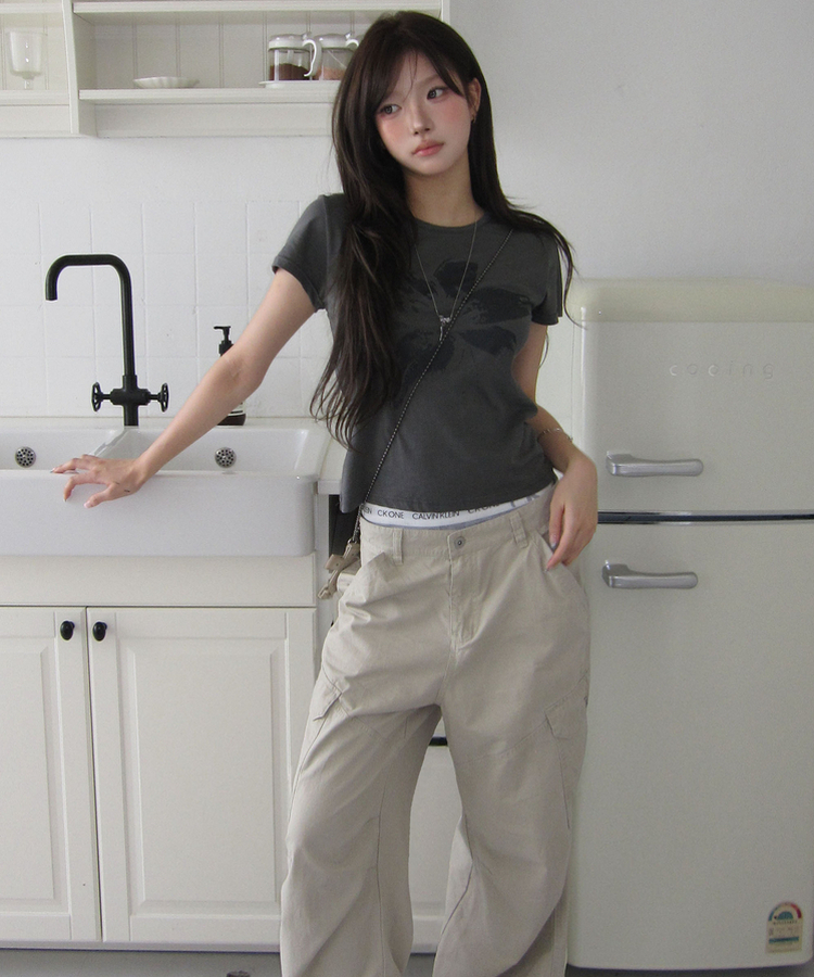 シンプルセミクロップド半袖Tシャツ CHARCOAL