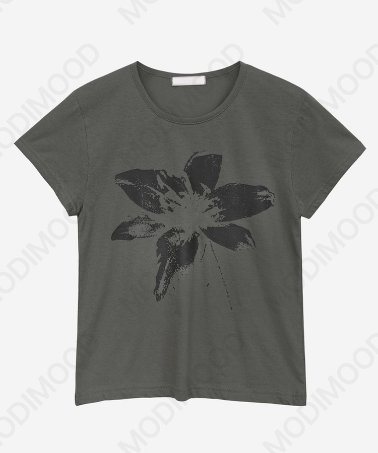 シンプルセミクロップド半袖Tシャツ