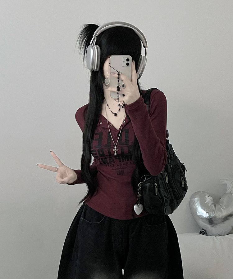 レタリングスナップクロップド長袖Tシャツ BURGUNDY