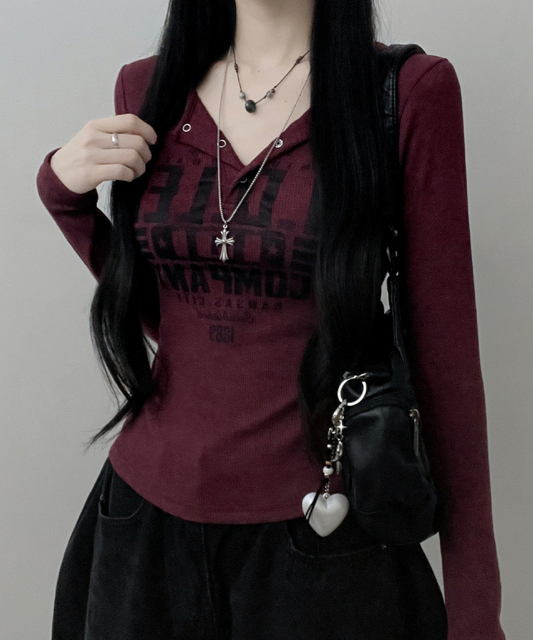 レタリングスナップクロップド長袖Tシャツ BURGUNDY