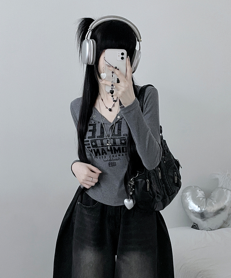レタリングスナップクロップド長袖Tシャツ CHARCOAL