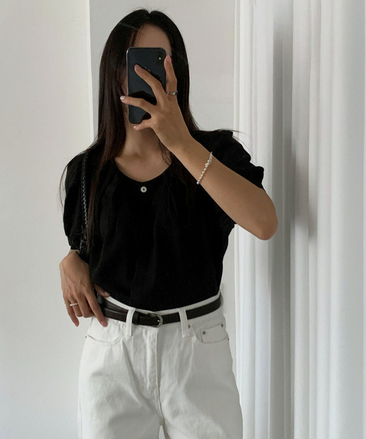 ラウンドネックパフ半袖ブラウス BLACK
