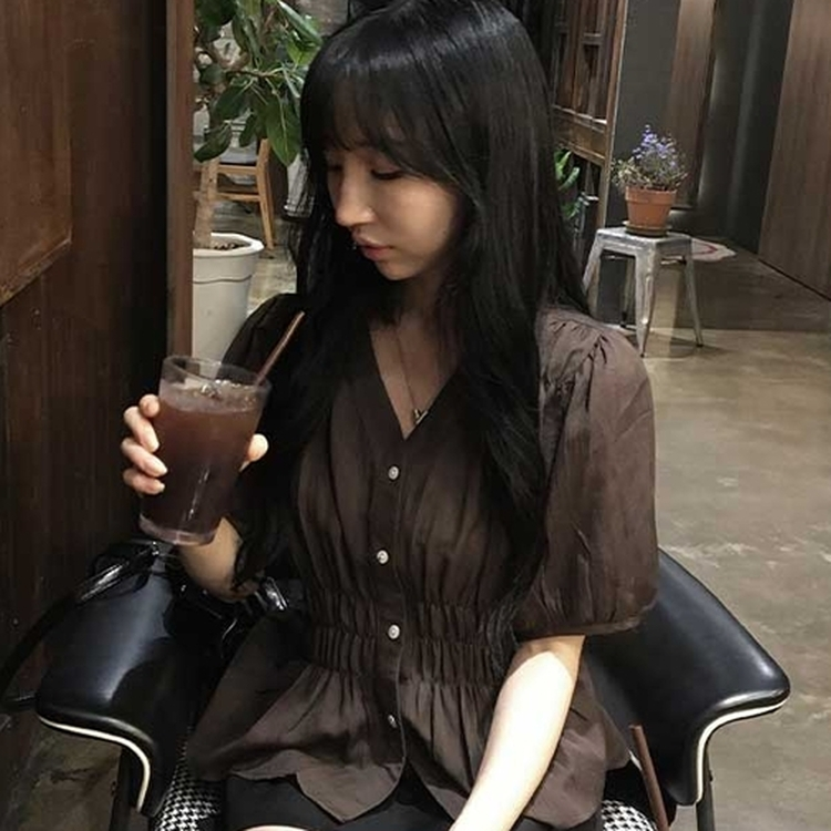 Vネックシャーリングパフ半袖ブラウス BROWN