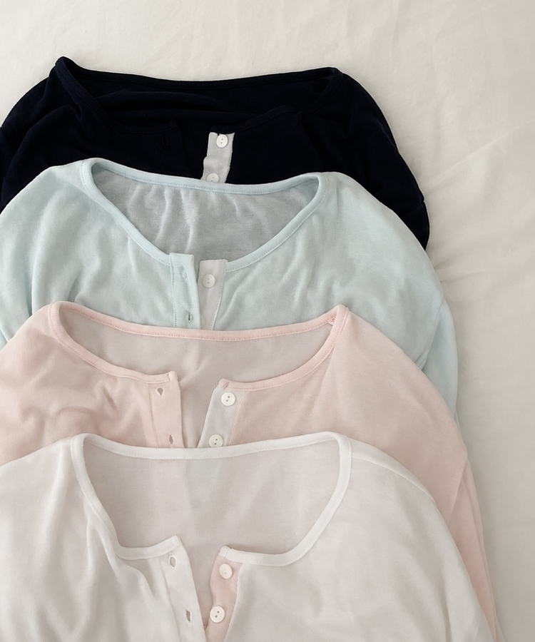 ディープVネックヘンリーネックTシャツ