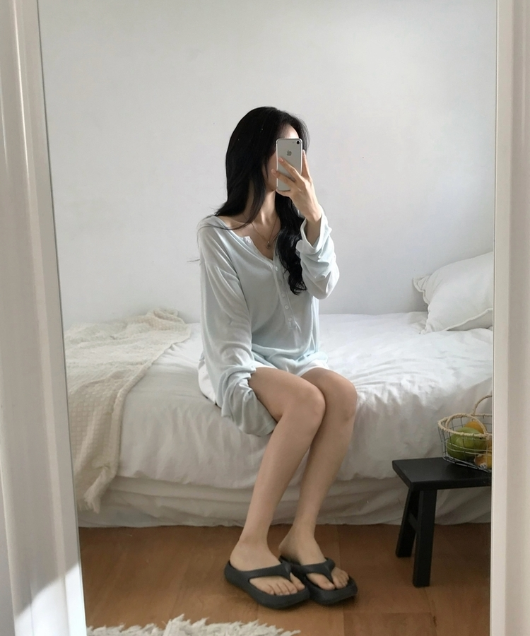 ディープVネックヘンリーネックTシャツ MINT