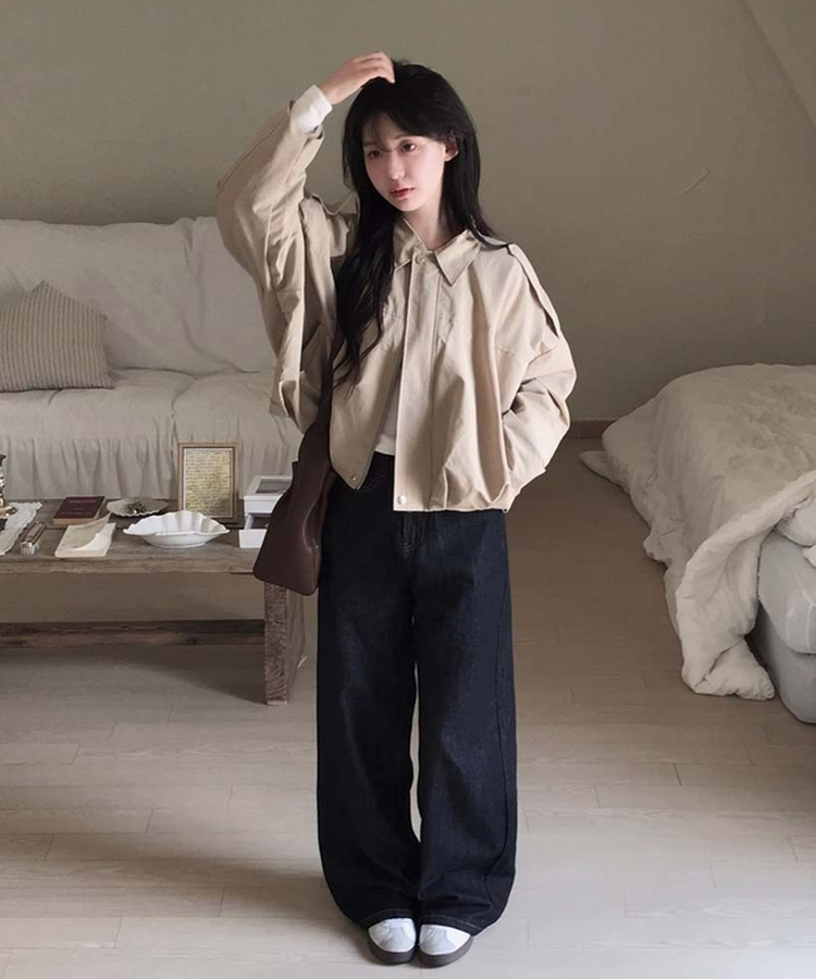 セミクロップドピンタックカラージャケット BEIGE