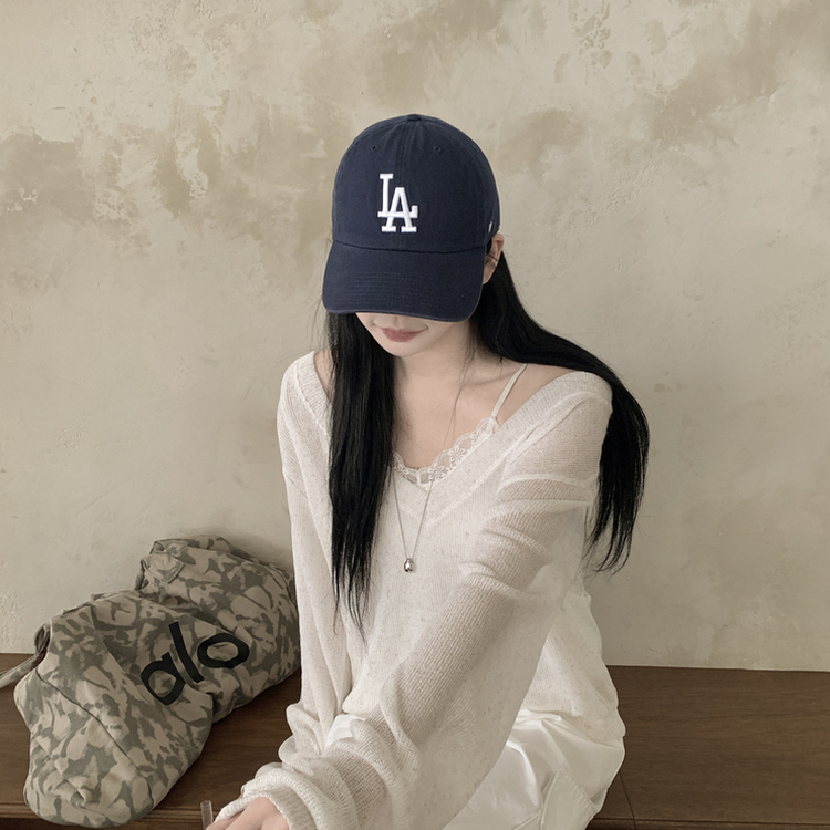 ディープVネックメッシュレイヤードニット IVORY