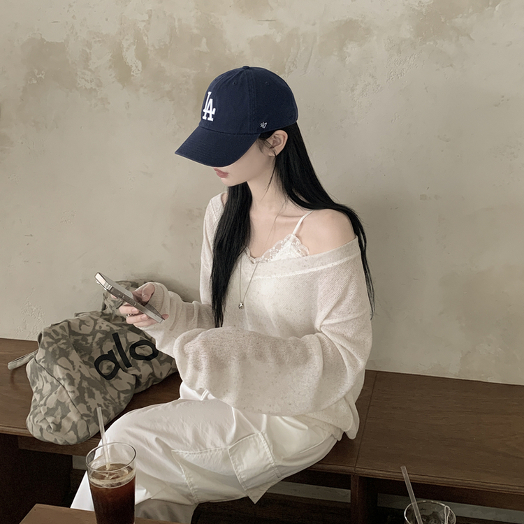 ディープVネックメッシュレイヤードニット IVORY