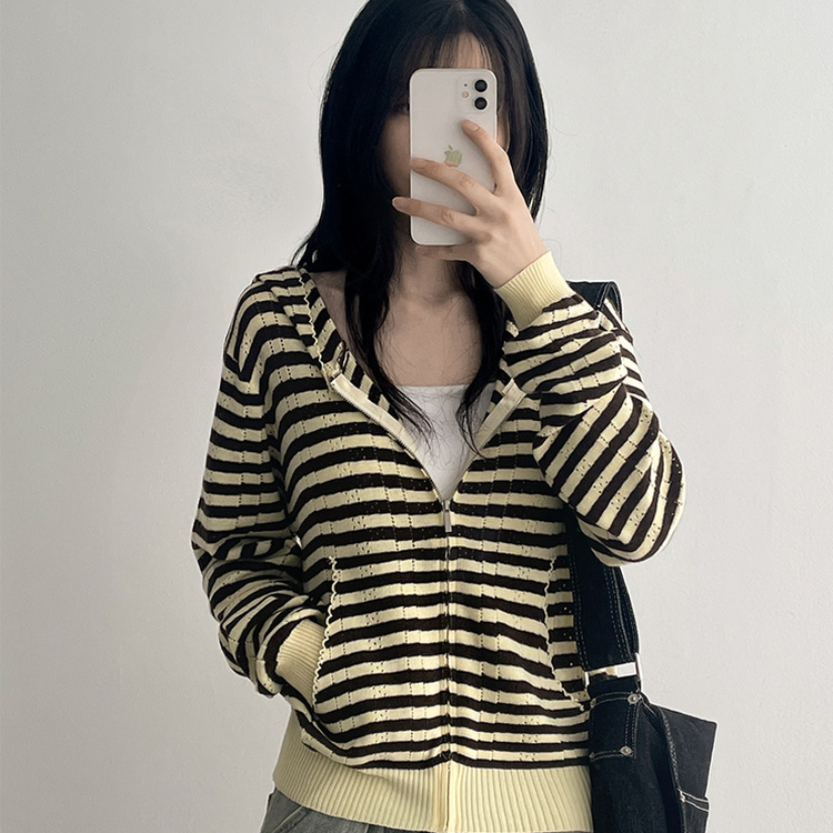 パンチングストライプフードトレーナー YELLOW