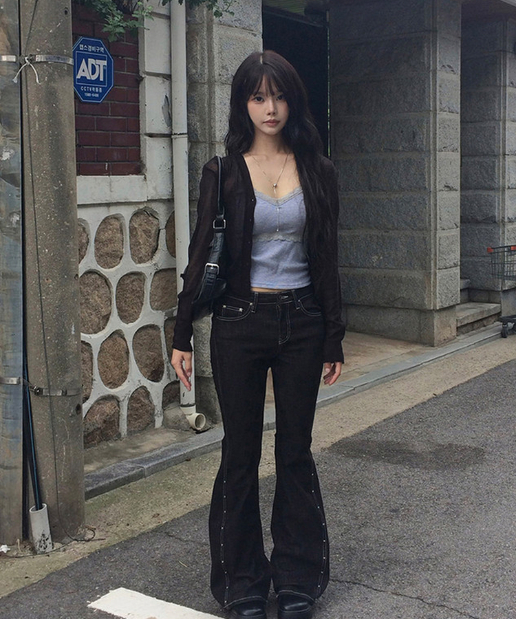スタッズローライズブーツカットデニムパンツ BLACK DENIM