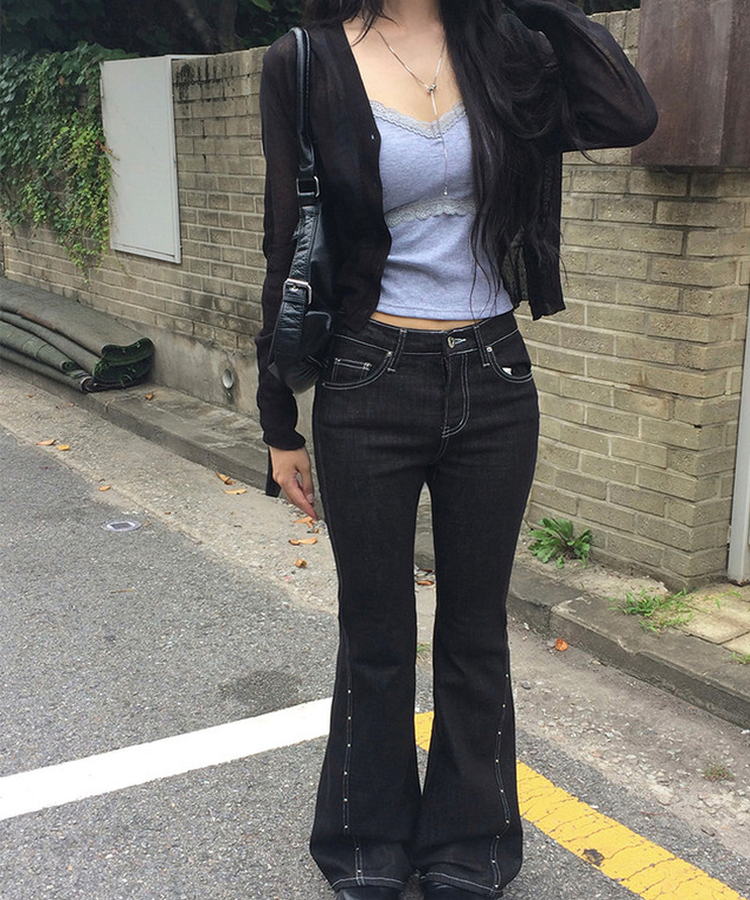 スタッズローライズブーツカットデニムパンツ BLACK DENIM