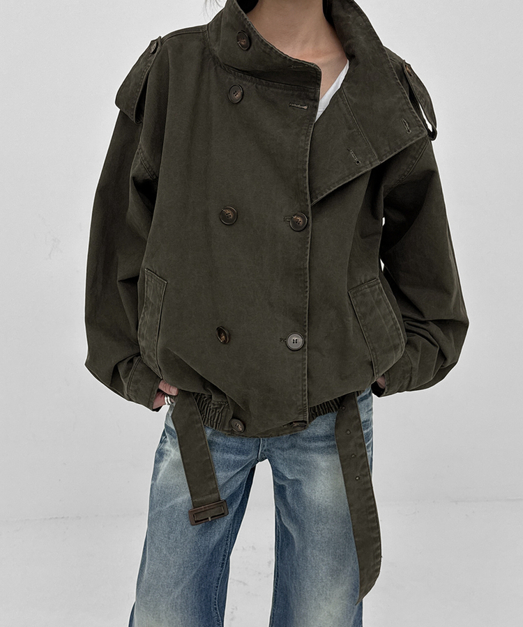ハイネックダブルボタンジャンパー KHAKI