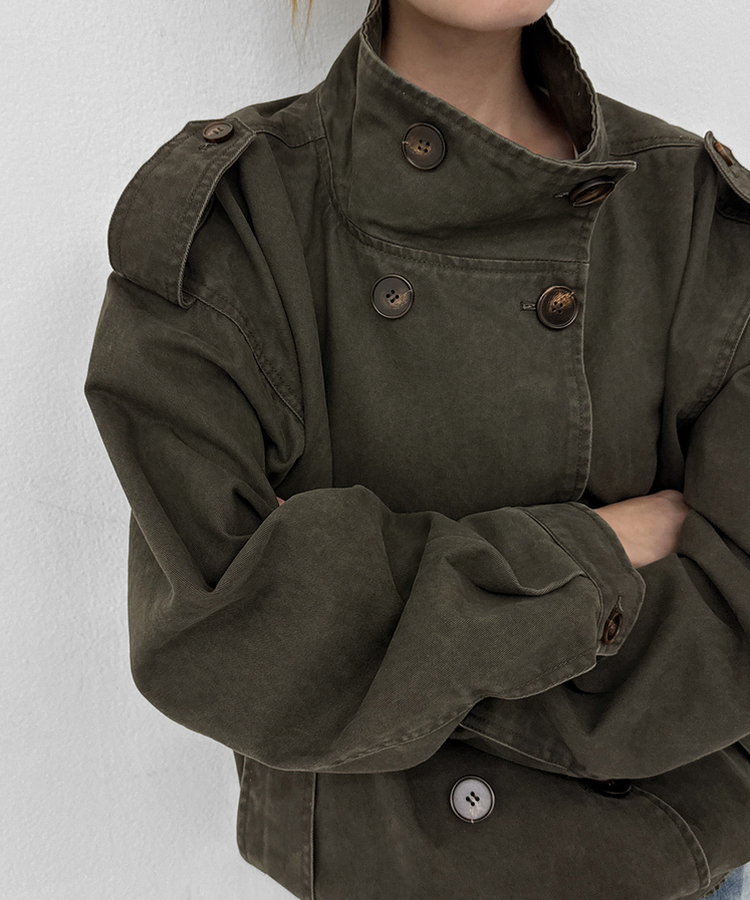ハイネックダブルボタンジャンパー KHAKI