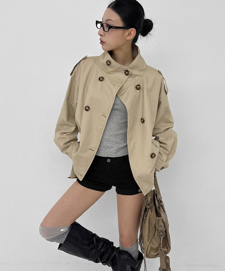 ハイネックダブルボタンジャンパー BEIGE