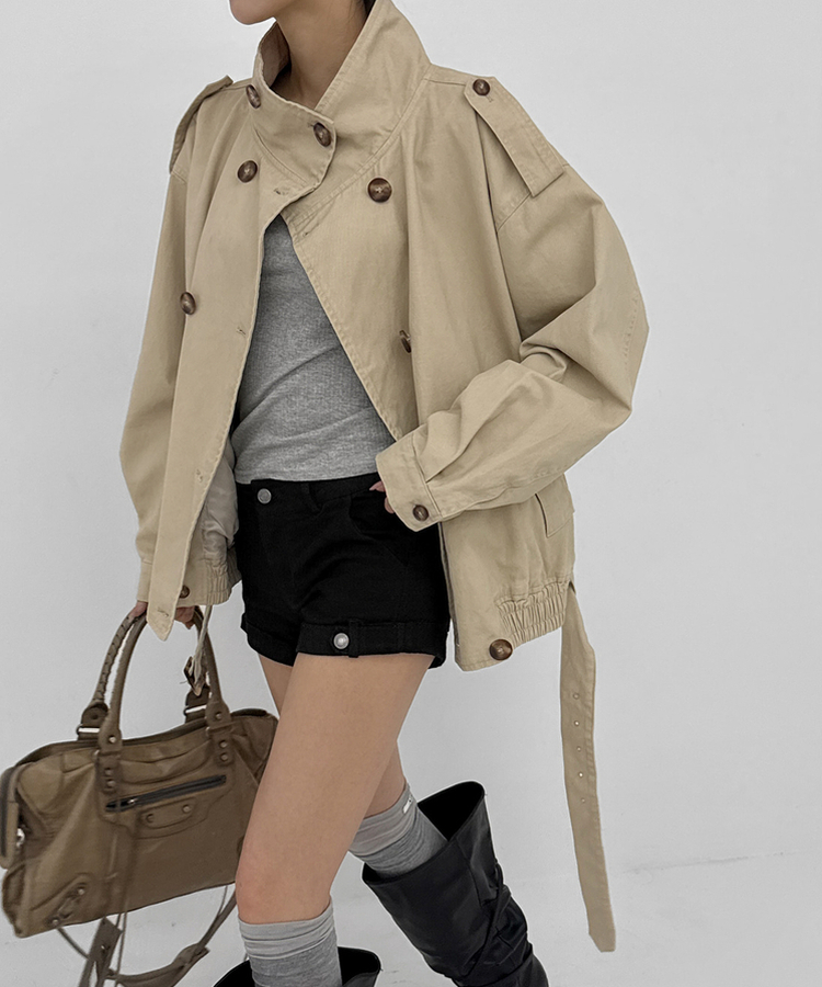 ハイネックダブルボタンジャンパー BEIGE